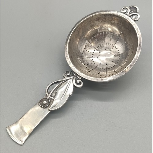 14 - Swedish silver tea strainer. [14.5cm length] [47.64grams]