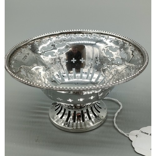 5 - A Pair of Sheffield silver pierced bon bon dishes/ raised bowls. Produced by Walker & Hall. [5.5cm h... 