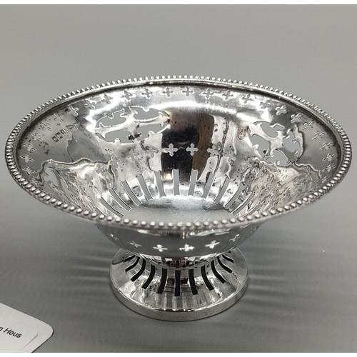 5 - A Pair of Sheffield silver pierced bon bon dishes/ raised bowls. Produced by Walker & Hall. [5.5cm h... 