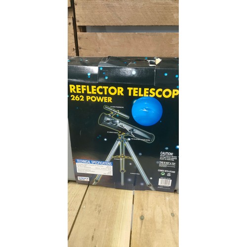 337 - Reflector 262 power telescope in fitted case