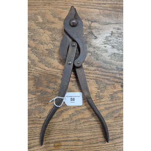 58 - WWII R.M. Commando folding wire cutters, Produced by Charles. H. PUGH LTD 1940.