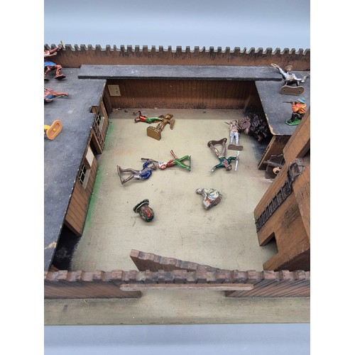 192 - Vintage cow boy and Native Indian fort, lead and plastic figures.