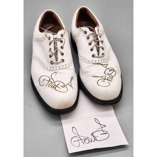 262 - A pair of FJ ICON golf shoes owned and signed by Ian Poulter, Comes with a hand signed card. Ian Pou... 