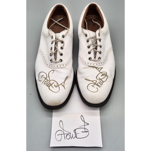 262 - A pair of FJ ICON golf shoes owned and signed by Ian Poulter, Comes with a hand signed card. Ian Pou... 