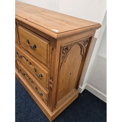 157 - Farm house style pine multi drawer chest of drawers [87x140x43cm]