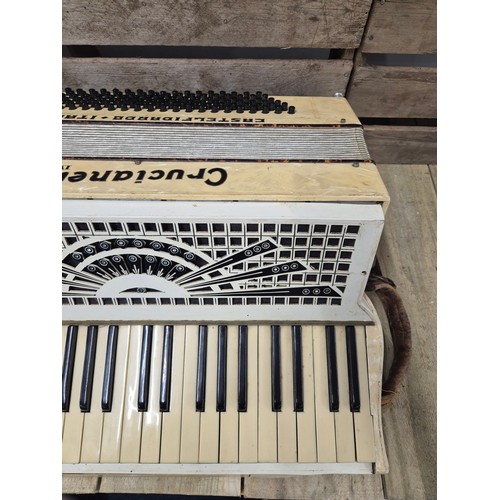 344 - Vintage Crucianelli IV. Italian accordion