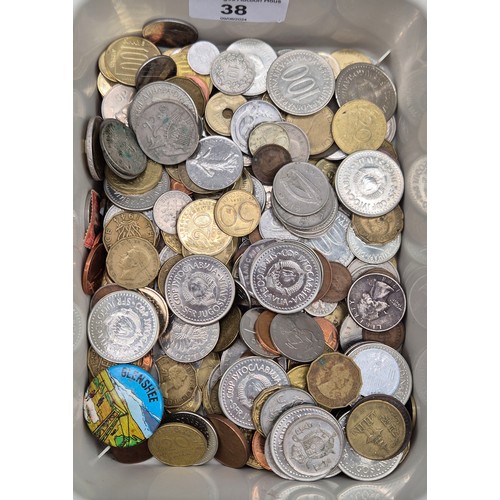 38 - Tub of mixed world coins.