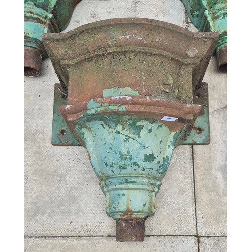 396 - Large Victorian cast iron Hopper [50x49x31cm]