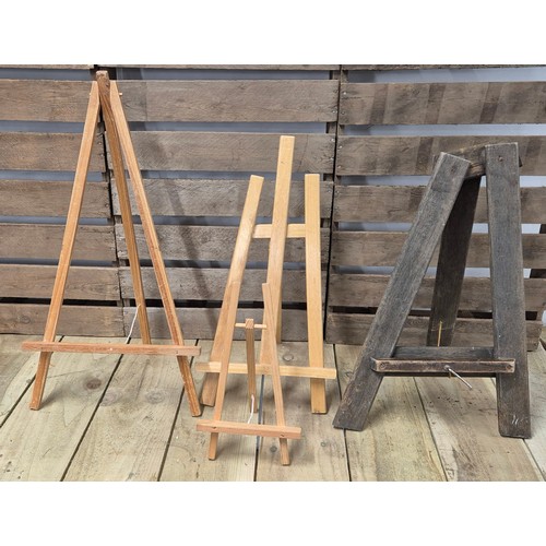 486 - A selection of four table top artist easels