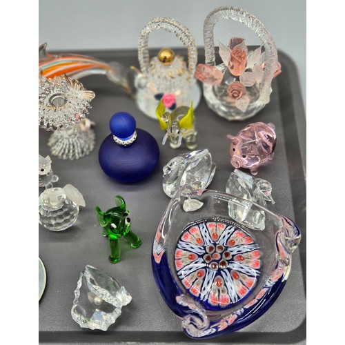 94 - Tray of art glass and crystal items; Swarovski animals and sculptures, Strathearn dish and many othe... 