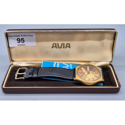 95 - Vintage Avia gents quartz watch with box.