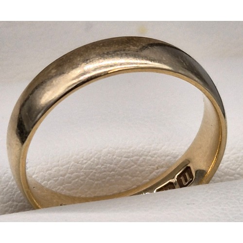 16 - Sheffield & Birmingham 18ct yellow gold wedding band ring. [Ring size K] [3.85Grams]