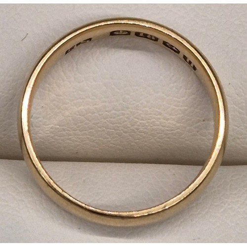 16 - Sheffield & Birmingham 18ct yellow gold wedding band ring. [Ring size K] [3.85Grams]