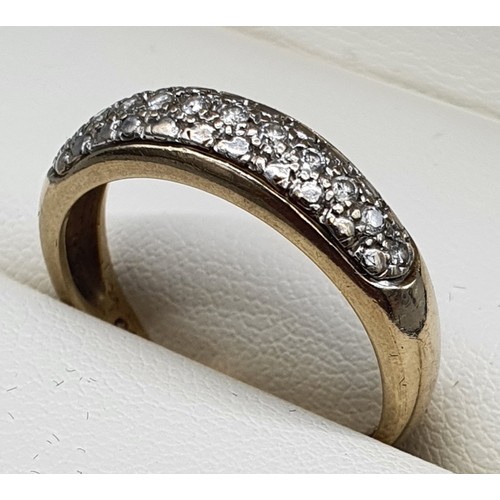 12 - 9ct yellow gold and diamond stone ring. .15ct diamonds. Round cut diamonds, brilliant white. [3.69gr... 