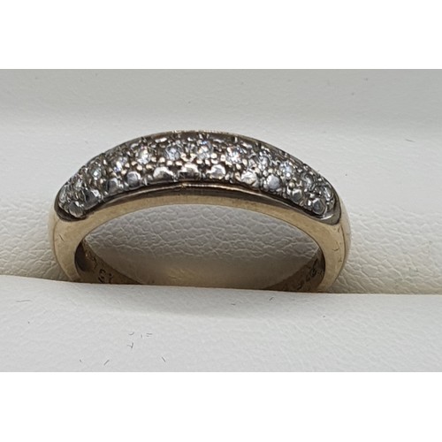 12 - 9ct yellow gold and diamond stone ring. .15ct diamonds. Round cut diamonds, brilliant white. [3.69gr... 