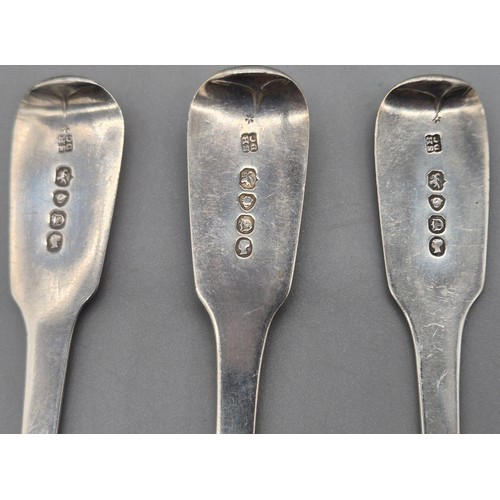 16 - A Set of five Victorian London silver dessert spoons, produced by Samuel Hayne & Dudley Cater [155.2... 