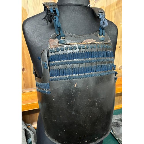 90 - Antique Japanese Samurai part armour set; Chest and back plate [Do], arm and hand guards [Sode/ Kode... 