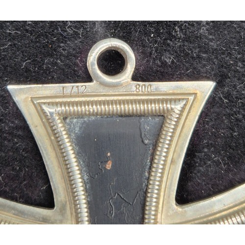 87 - Original WW2 German Nazi Knight's Cross of the Iron Cross medal, Comes with a Ribbon and reproductio... 