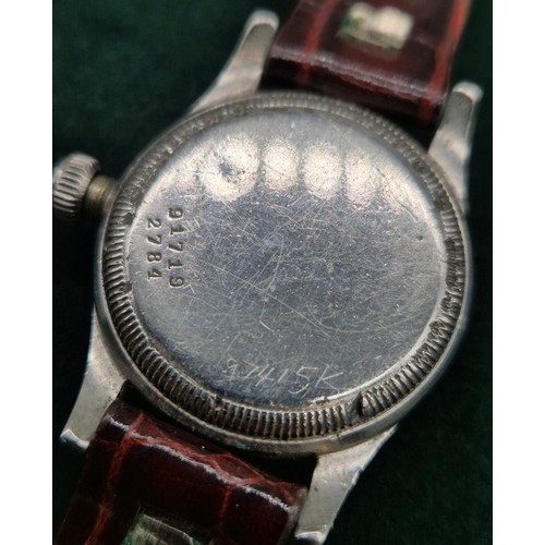 59 - Vintage Swiss Oyster [possibly Rolex] Gent's wrist watch, comes with a leather strap. Sweeping movem... 