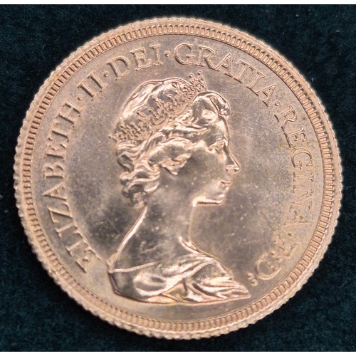 56 - 1978 Full gold sovereign coin. Elizabeth II. 8Grams