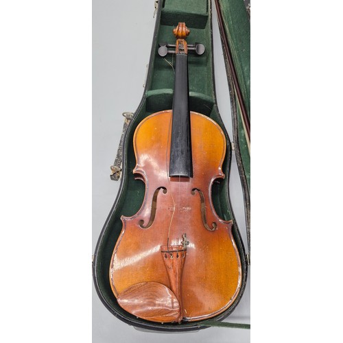 170 - Antique Violin, Bow and carry case. No Label present. [57.5cm]