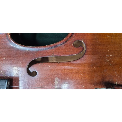 170 - Antique Violin, Bow and carry case. No Label present. [57.5cm]