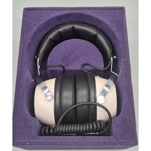 247 - Dynatron Professional stereophonic head phone in original box [Model SP3]