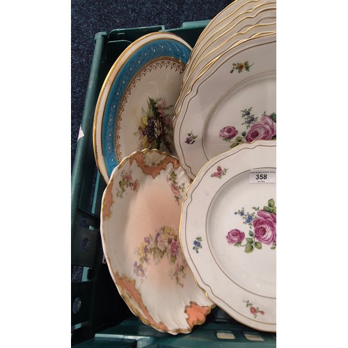 358 - A crate of Victorian dinner & cabinet plates; Limoge plates, Victorian flower pattern dinner plates ... 