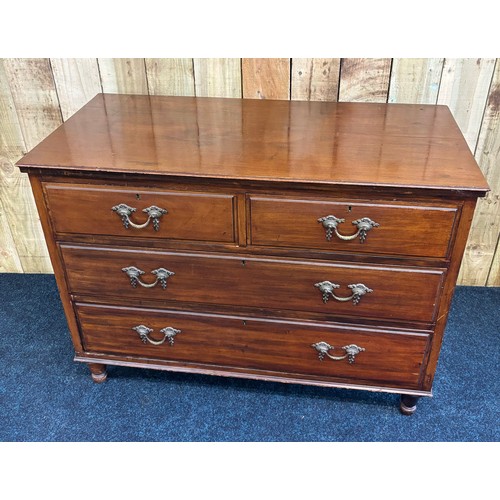 266 - 19th century Mahogany two over two chest of drawers. Fitted with brass ornate swing handles [79x107x... 