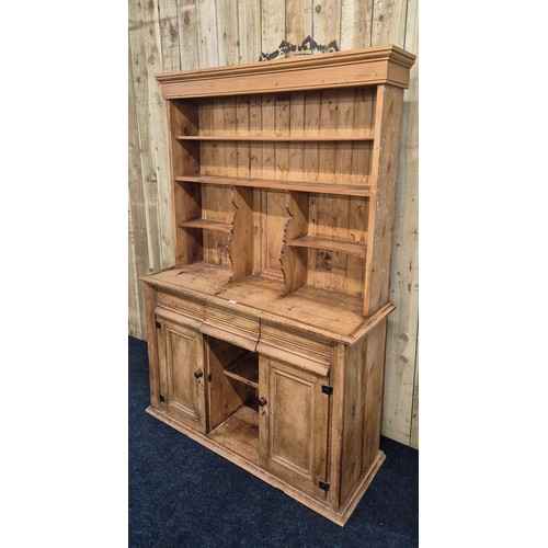 230 - Traditional 19th century Antique Irish pine Farm house dresser [192x132x46.5cm]