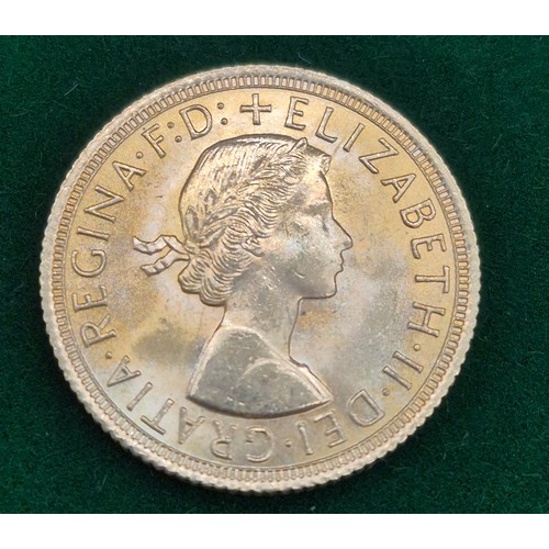 24 - 1962 Elizabeth II Full gold sovereign coin.