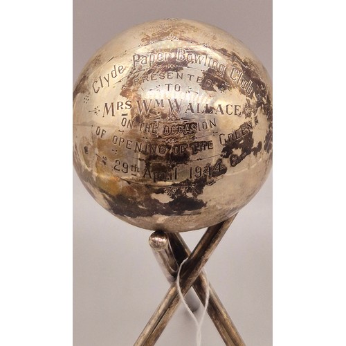 68 - Scottish Glasgow Silver Bowling club presentation ball and stand. Presented to MRS WM. Wallace on th... 