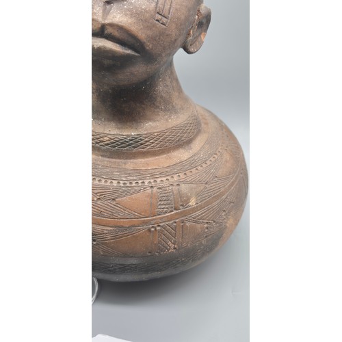 110 - African Tribal Figural Vessel pot. Possibly: Zande, Southern Sudan. Earthenware ware with Mica. Came... 