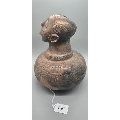 110 - African Tribal Figural Vessel pot. Possibly: Zande, Southern Sudan. Earthenware ware with Mica. Came... 