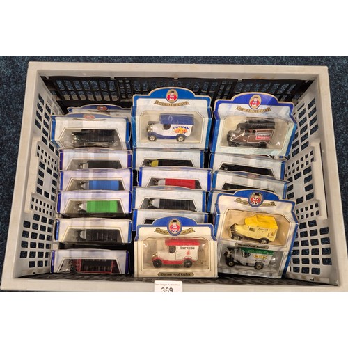 369 - A crate of Oxford Die Cast advertising van models [all boxed]