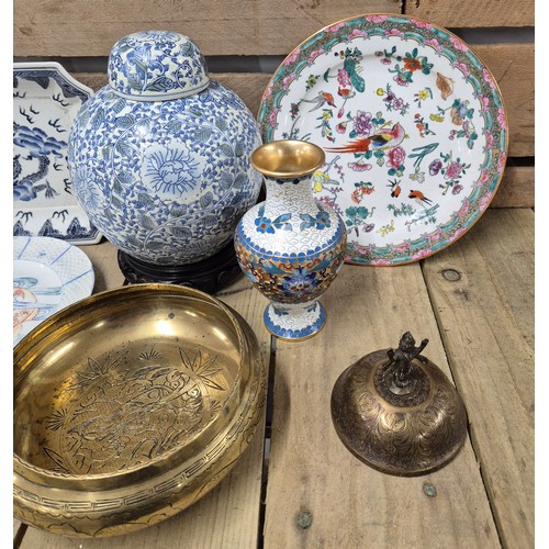 154 - A Tray of Chinese collectables: lidded preserve jar having a floral design. Cloisonne vase, Koi carp... 