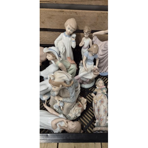 346 - A Tray of porcelain Lladro & Nao figures [ All as found]