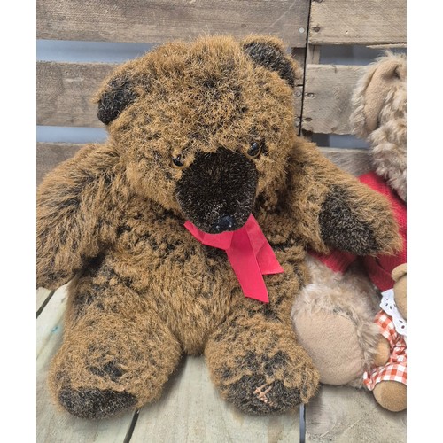 229 - A Collection of Nine Harrods London collectable teddy bears [45cm tallest]