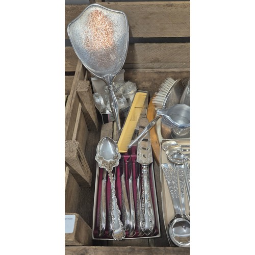 430 - Crate of silver plated items; Picquot tea and coffee service with serving tray, Arthur Price grape a... 