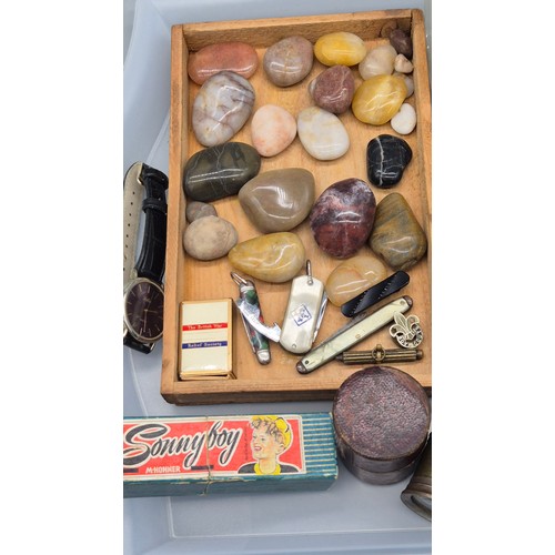 78 - A Tray of collectables; Small three pull scope, Polished agate stones, Fruit knives, Snake skin, Mar... 