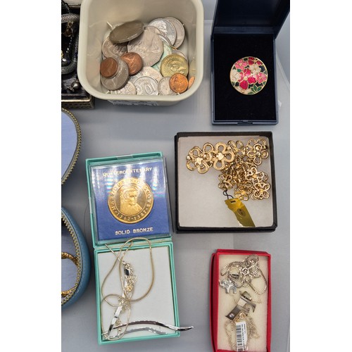 90 - A Collection of mixed jewellery and coins; Silver pendant and chain, cuff links, silver rings and va... 