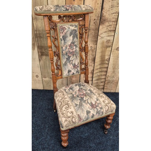 314 - Victorian Prie Dieu prayer chair Fully reupholstered. Having worked columns and turned legs.