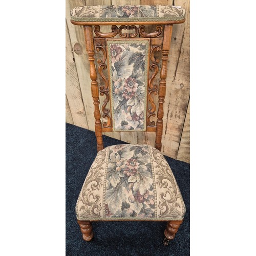 314 - Victorian Prie Dieu prayer chair Fully reupholstered. Having worked columns and turned legs.