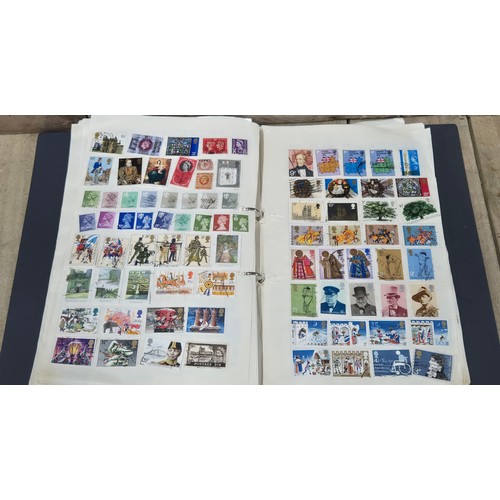 319 - Album containing a large quantity of mixed world stamps.