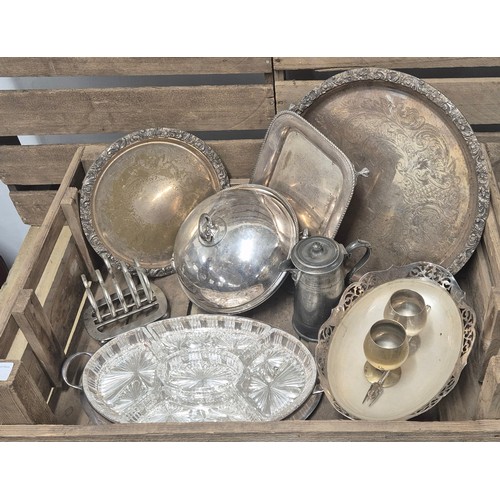 425 - Two crates of silver plated wares: Boxed cutlery sets, Selfridge & co containing two Berry spoons, B... 