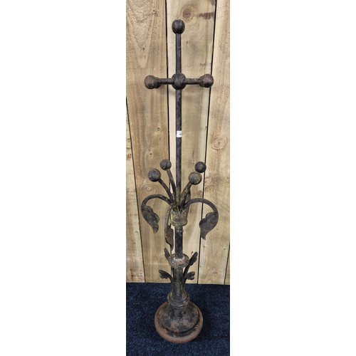 441 - A Large Victorian cast iron roof finial. [120cm high]