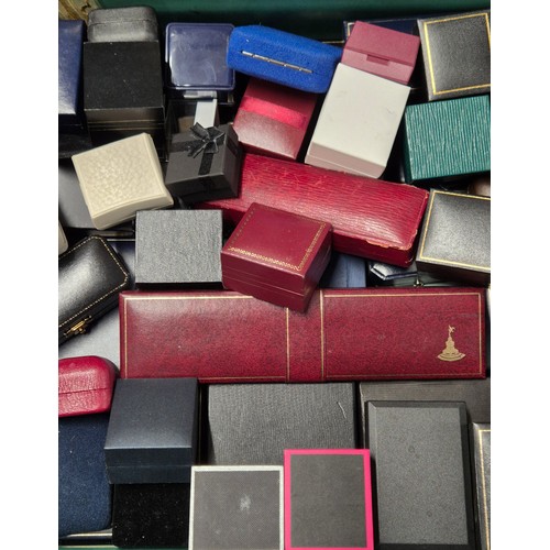 450 - A Large quantity of modern & vintage jewellery boxes.