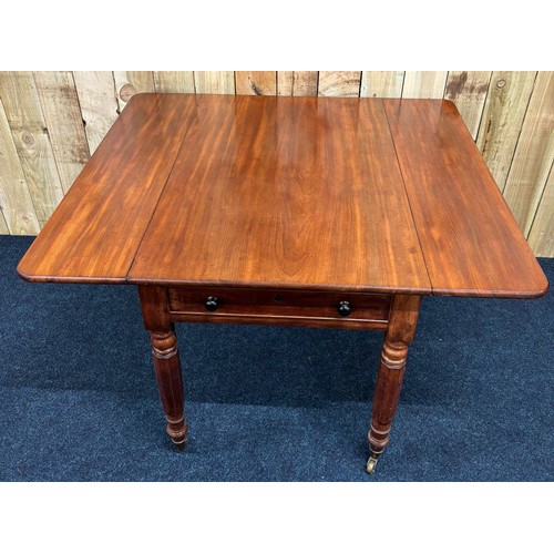 396 - 19th century mahogany drop end dining table. Fitted with a single frieze drawer. [72x117x106cm]