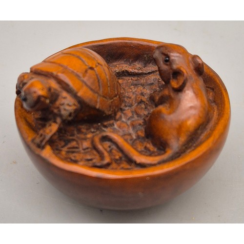 21 - Japanese hand carved boxwood netsuke in the form of a mouse and turtle within a bowl. Signed. [4.5cm... 