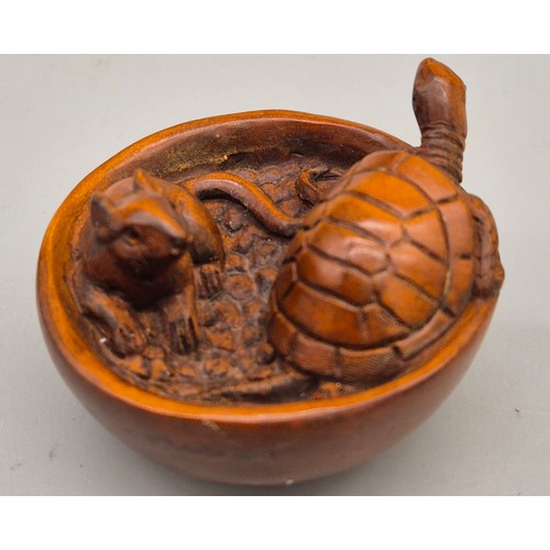 21 - Japanese hand carved boxwood netsuke in the form of a mouse and turtle within a bowl. Signed. [4.5cm... 